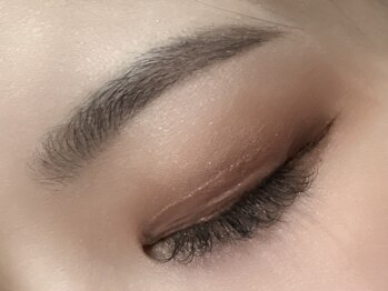 イロ(IRO)の写真/眉毛にお悩みをお持ちの方必見!!眉のお悩みはプロに任せることで一気に垢抜け♪美眉で第一印象がグッとUP☆