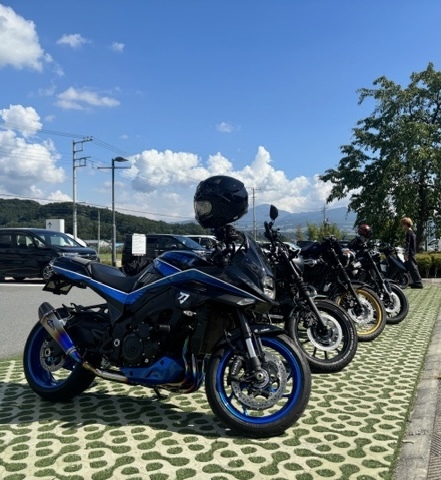 リラクシブ整骨院 趣味バイクツーリング休みの日に仲間とツーリングしてます!
