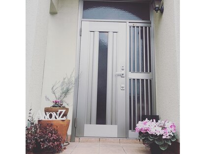 アノンズ(AnonZ)の写真