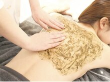 エム ビューティー(em beauty)/《背中ハーブピーリング》