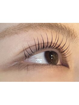 ナチュラル上品な目元にしたい