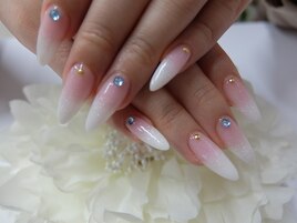 シンプルホワイトパールグラデ