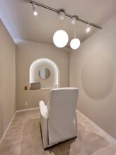 ホワイトアイ 甲府上石田(WHITE EYE)/【山梨/甲府】アイブロウ/眉毛