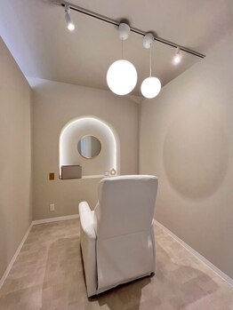 ホワイトアイ 甲府上石田(WHITE EYE)/【山梨/甲府】アイブロウ/眉毛