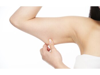 RHB 横浜店の写真/気になる二の腕のハミ肉ケア！オーダーメイドで、すっきりとした理想の二の腕を目指しませんか？◎