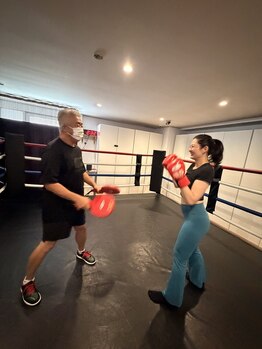 スリーエフジム(FxFxF GYM)/暗闇で楽しくボクササイズ