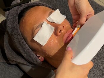 エルヴェ(Eleve)の写真/自信の持てる素肌へ、肌がどんどん綺麗になる美容脱毛★ ヒゲだけでなく、首、眉間、小鼻も一緒に照射