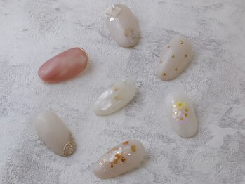 レヴィア(REVIA)/ネイルデザイン