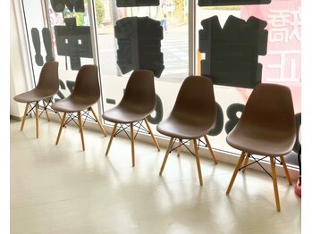 五井駅前ひまわり整骨院/待合スペース