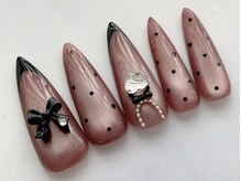 ハニービービー(Honey Bee Bee)/マグリボンドットネイル