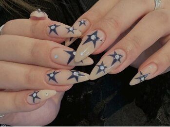アイネイルズ 渋谷店(I nails)/【Kana.y】ネイビー星ベージュ