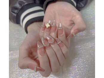 モアネイル 新宿/