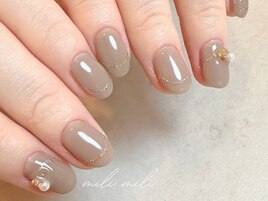 グレージュネイル