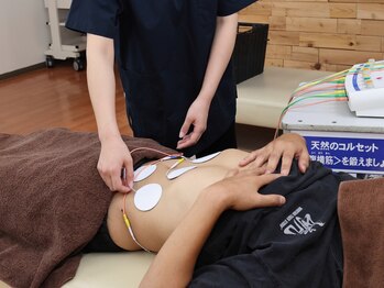 えにし整骨院の写真/《ウエストシェイプ》憧れの服も着こなせるペタンコ腹を実現！【体験初回限定　3980円】