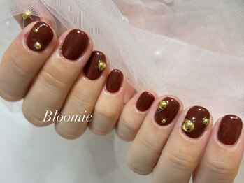 サロン ブルーミー 大井町店(Salon Bloomie)/秋色ボルドー、ゴールドスタッズ