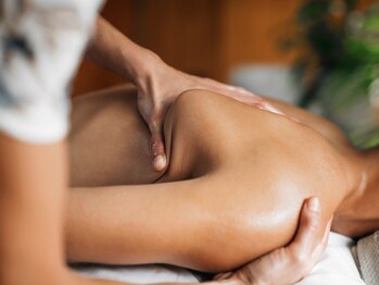 安らぎ夢サロンの写真/極上のアロマと整体で、つらい肩こり・腰痛にサヨナラ！オイルトリートメントとリンパケアで心身すっきり☆