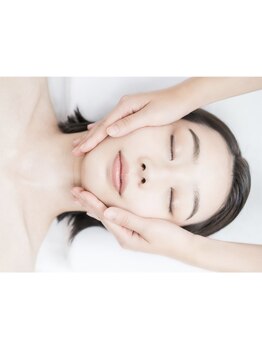 ホウレイ線・たるみ改善！予防ケア