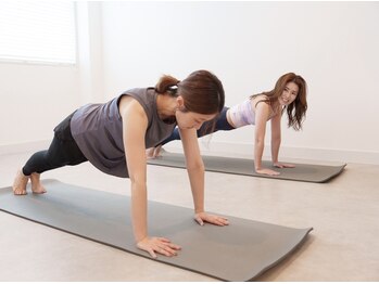 レアハレ(LeaHale)/ピラティス