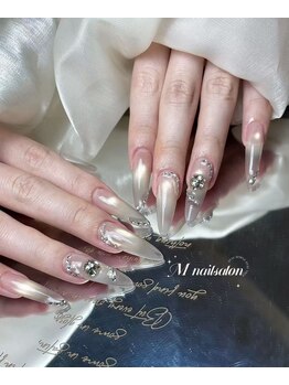 Mネイルの写真/《流行の最新パーツを海外から直輸入》長さだし・持ち込みＯＫ◎モチの良さもSNS映えも抜群!!学割U24あり