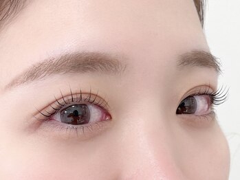 ノウル(nouru)の写真/自まつ毛が伸びたような自然な仕上がりに★瞳に光が入り、ナチュラルなのに盛れる！メンズのまつパも◎