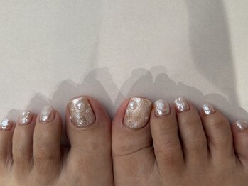 コンフィ(comfy)/シェル風フットネイル