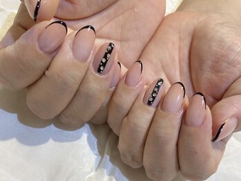 ネイルズ ララ(nails Lala)/ブラックでアクセント。