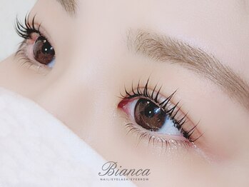 ビアンカ アイラッシュサロン 大宮店(Bianca)の写真/[平日限定オ-ダ-メイドまつ毛パ-マ(上)¥4400(上下)¥5500][根元～ぱっちりパリジェンヌラッシュリフト¥5500]