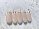 静かに煌めく、大人の余裕ネイル