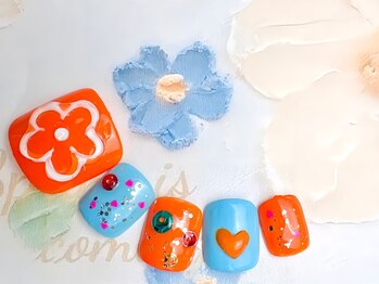 レトロポップなオレンジフラワー