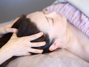 コトリト(Cotorito)の写真/【４０代からからの顔のたるみ、頭痛、、不眠のかたへ】頭皮を解きほぐし引き上げ！お顔もリフトアップ♪
