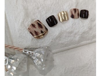 ネイルパキラ(nail pachira)/マット仕上げのレオパード