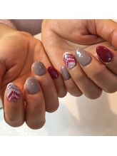 ルクシア(Luxia)/ピーコックネイル☆