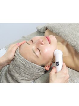 ホウレイ線・たるみ改善！予防ケア