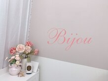 ローズリーバイメゾンマーブル(Rosely by Maison Marble)/ビジューデザイン⇒