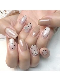 マグネット×黒ドットネイル