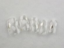 ローラポンポニー(Laura pomponnee)/ホワイト&シルバー