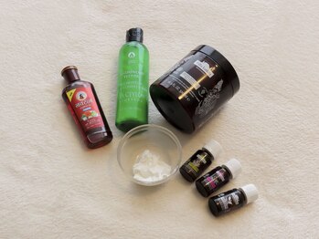 オクルミ 茅場町(Okurumi)/首肩凝りにクリームバス