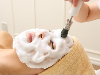 シェーン 中野店(SCHON)の写真/毛穴専用機器で角質ケア◇毛穴の黒ずみを徹底改善◎お肌の状態を整えて、透明感のある潤い美肌へ♪