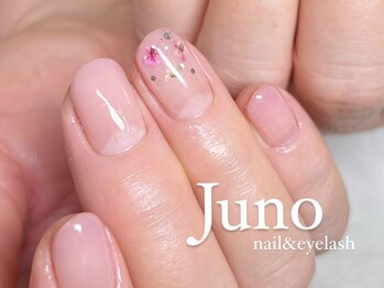 ジュノ ネイルアンドスクール(Juno)の写真/シンプルなデザインこそネイリストの差が出るもの★認定講師の資格をもつネイリストが丁寧に施術★