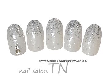 涼しげ♪ホワイトネイル