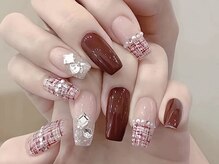 【トレンドデザイン：チェッ柄ネイル】SNSで話題のチェッ柄で、個性と可愛さを両立！