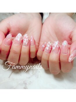 ファミーネイルズ(Fammy nails)/つけ放題