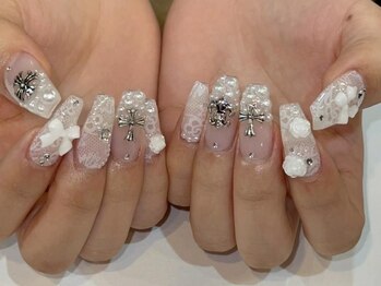 Yuna限定Y2Kクロムハーツ