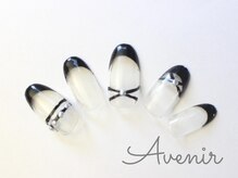 アヴィニール 表参道(Avenir)/