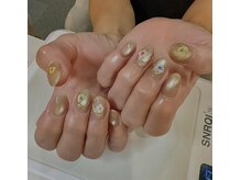 エムクイン(M.Queen)/お手元から華やかに