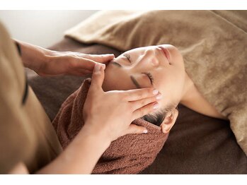 フルーラ(Flura)の写真/見た目印象は目元で決まる！極上ハンドと美顔器で気になるたるみ・目元疲れをケアしてパッチリ輝く瞳へ