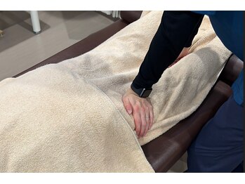 秋田アール整体院の写真/【足のむくみスッキリ改善！】重だるい脚を軽やかにする整体ケア