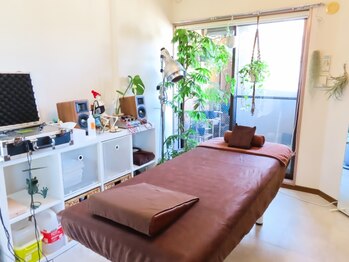 いとう鍼灸整体院 代官山恵比寿の写真/都会の喧騒に疲れた方に緑豊かで安らぐ空間を…デスクワーク等でつらい首肩こりや腰痛に的確にアプローチ♪