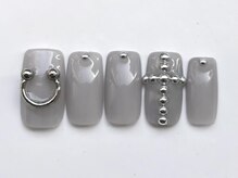 ジェミーネイル イケブクロ(Jemiy nail ikebukuro)/グレーピアス￥6500
