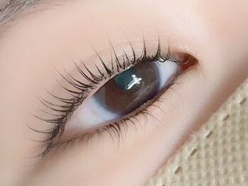 サロン ララ(salon Lala)の写真/モチが抜群のL3リフト☆豊富なロッドから理想のお目元を実現し、あなたの魅力を引き出します♪